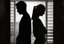 Separados mas morando juntos, mulher traz amigo para casa e ex marido fica com ciumes em Toledo
