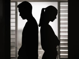 Separados mas morando juntos, mulher traz amigo para casa e ex marido fica com ciumes em Toledo