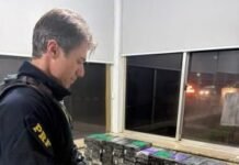 PRF apreende 143 celulares escondidos em veículo na BR-277, em Medianeira