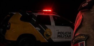 Após colisão, carro é projetado contra muro de estabelecimento no Centro de Toledo
