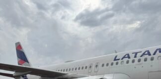 Avião com 145 passageiros sai da pista durante pouso no Aeroporto de Cascavel