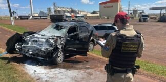 BATIDA ENTRE DOIS CARROS NA PR-317 MOBILIZA SAMU EM JESUITAS
