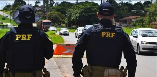 PRF inicia Operação Independência 2026 nas rodovias federais do Paraná; confira horários e restrições