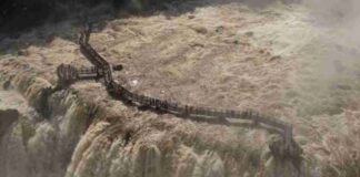 Com vazão cinco vezes acima da média, passarela das Cataratas é interditada em Foz do Iguaçu