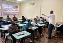 Cursos de português e crioulo haitiano iniciam novas turmas em Toledo