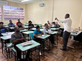Cursos de português e crioulo haitiano iniciam novas turmas em Toledo