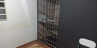 HOMEM INVADE RESIDÊNCIA, SE TRANCA EM QUARTO E ACABA PRESO POR FURTO EM TOLEDO