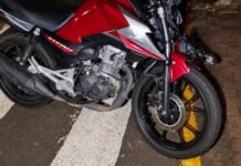 MOTOCICLISTA DE 26 ANOS FICA FERIDO APÓS COLISÃO COM CARRO EM AVENIDA DE TOLEDO