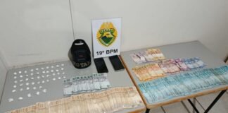 Mulher é presa com cocaína e mais de R$ 18 mil em Toledo