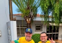 Ademar Dorfschmidt participa de adesivaço em apoio a Flávio Bolsonaro em Toledo