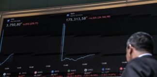 Bolsas da Ásia fecham sem direção única após rali de IA em Nova York