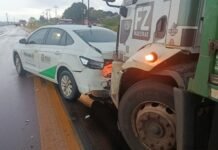 CAMINHÃO ATINGE CARRO E MOTOCICLETA EM ACIDENTE DURANTE CHUVA INTENSA NA PR-585, EM TOLEDO