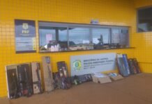 DE ARMAS E MUNIÇÕES A EMAGRECEDORES ILEGAIS PRF ENCONTRA CARGA IRREGULAR EM CARRO NA BR-277