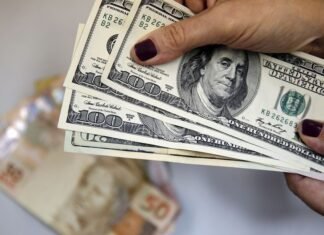 Dólar sobe 8,21% e bolsa cai 13,88% após reeleição de Lula
