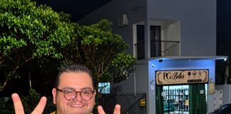 Gabriel Baierle organiza o primeiro adesivaço de Toledo em apoio a Flávio Bolsonaro no segundo turno