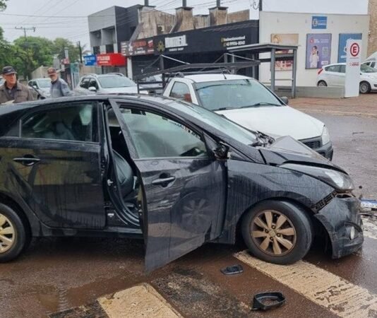 Perseguição policial na região resulta em vários acidentes, tiros e dois baleados